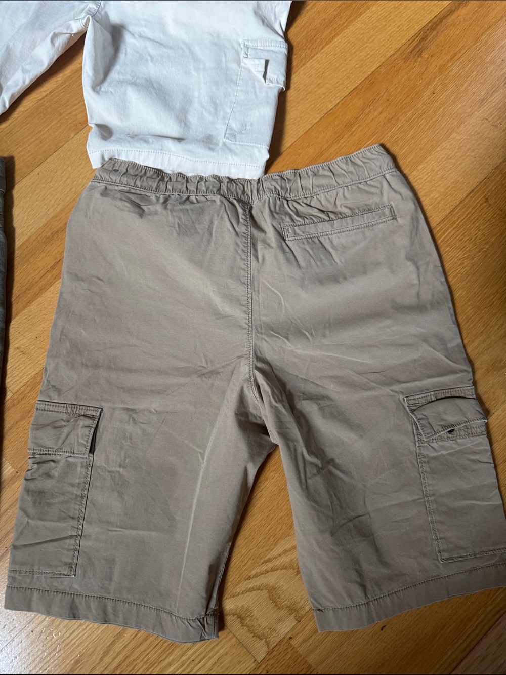 Zara BoysShorts in Olive, Khaki Abercrombie and cream Rings of fire. - Picture 3 of 4